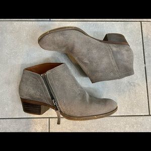 Women’s Lucky Brand booties with zipper